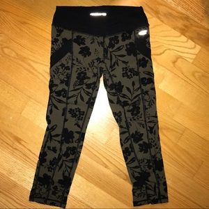 O’Neill yoga to surf cropped leggings